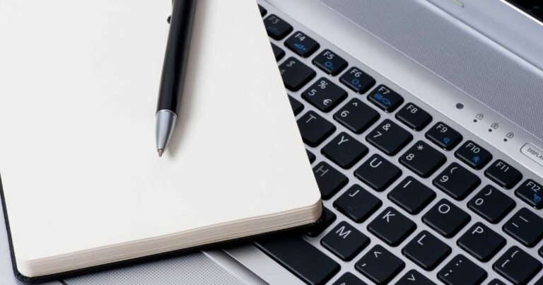 Scuola Serale vs Diploma Online: 5 Verità Shock per chi Lavora