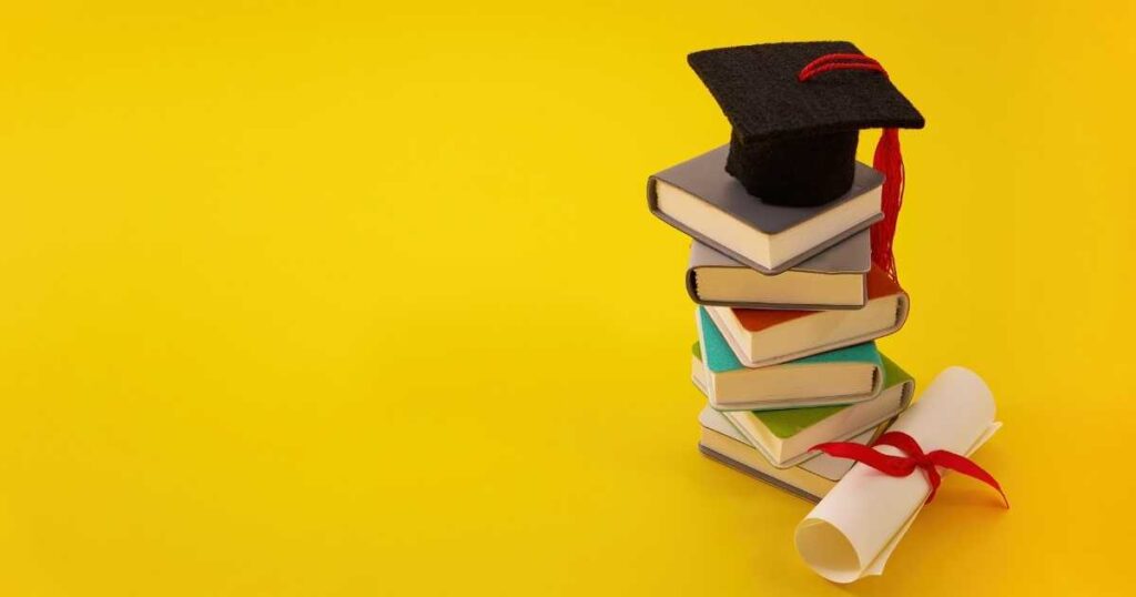 Analisi legale su come diplomarsi in un anno senza cadere in truffe.