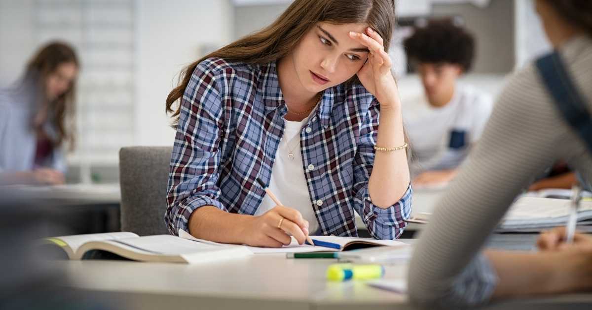 Con quanti 5 si viene bocciati alle superiori? 3 Incredibili Verità sul voto