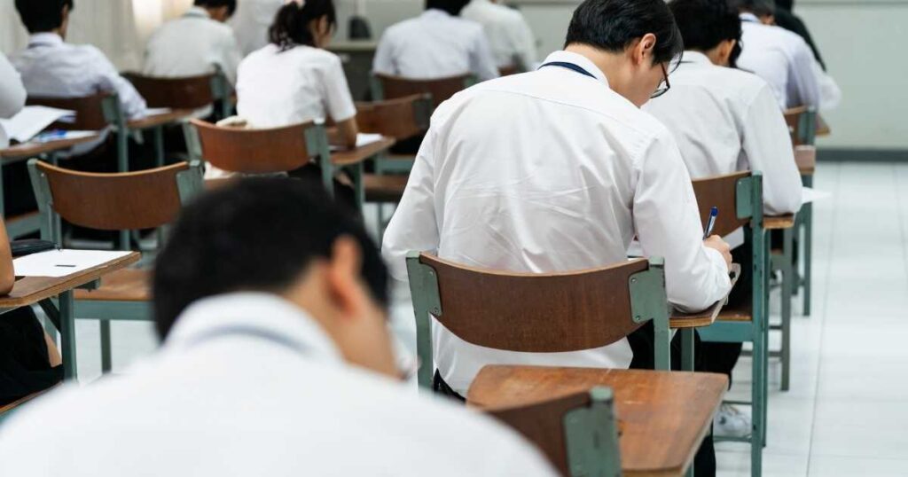 Iter burocratico per giustificare l'Assenza alle prove scritte della Maturità.