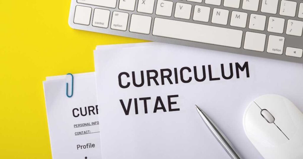 Struttura del primo impiego e valorizzazione del Curriculum senza esperienza dopo scuola superiore.