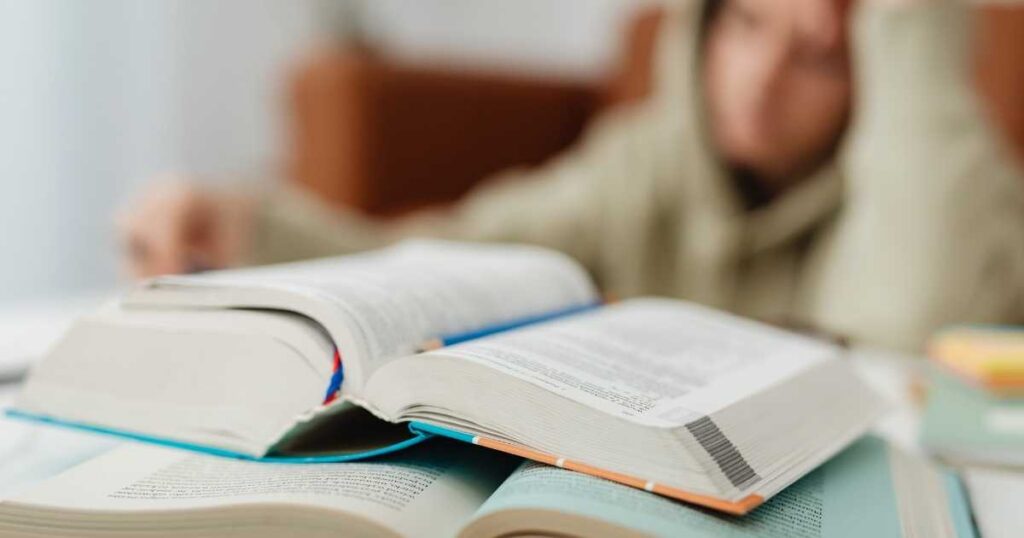 Gestione del tempo e scomposizione oraria per le Tracce prima prova Maturità 2026.