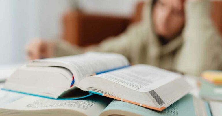 Tracce prima prova Maturità 2026: i 3 Definitivi Metodi per le 6 ore