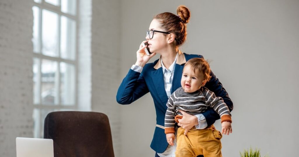 Conciliazione vita-lavoro e formazione asincrona per Mamme lavoratrici e studio serale.