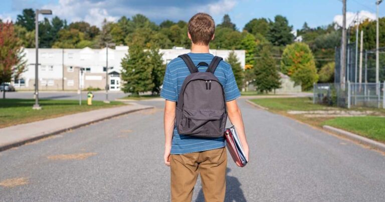 Rifiuto della scuola superiori: i 3 Straordinari Modi anti-ansia