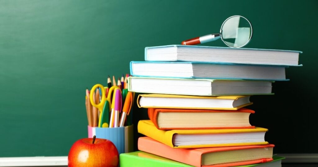 Conciliazione lavoro-studio e lezioni asincrone per l'Abbandono scuola serale statale.