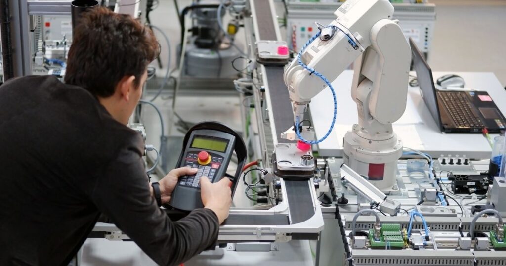 Diagnostica digitale, elettronica dell'auto e corso per il Diploma meccatronico per officina.
